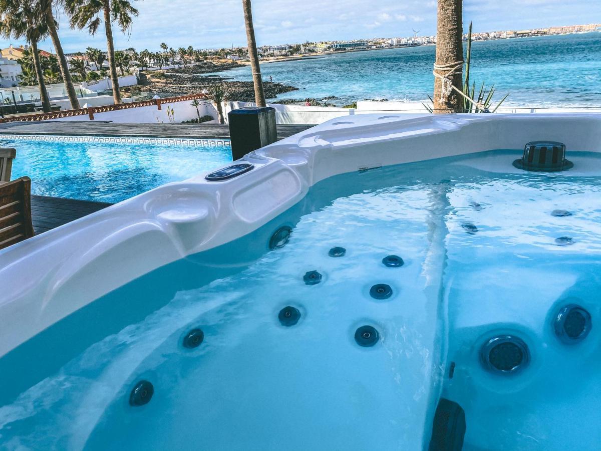 Villa Los Flamencos By Veaco- Beachfront & Pool Corralejo Kültér fotó